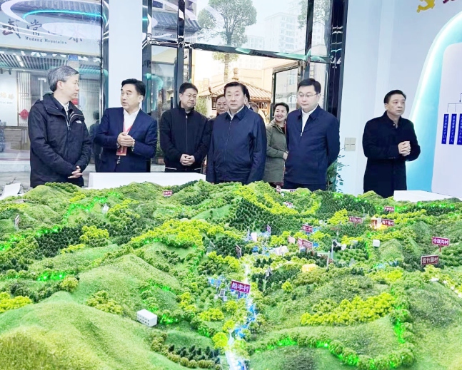 北京市密云区委书记余卫国率团莅临公司考察