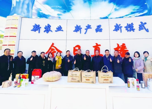 赤壁市副市长陈迪林率团莅临公司考察