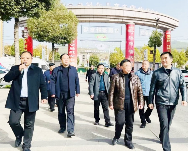 陕西省镇平县人大常委会党组书记、主任贺中原 率团莅临公司考察